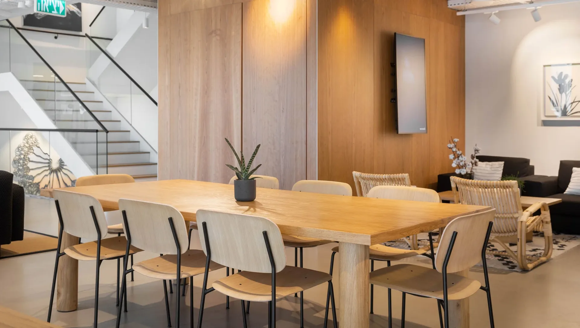ריהוט ונגרות למשרדים בפרויקט WEWORK מידטאון